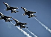 开云体育中国-当绿茵场遇见硬木地板，欧冠淘汰赛中的篮球狂想曲