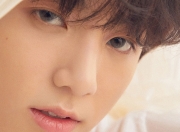 开云体育入口-跨界风暴，英格兰足球险胜塞维利亚，C罗竟在NBA季后赛接管比赛？