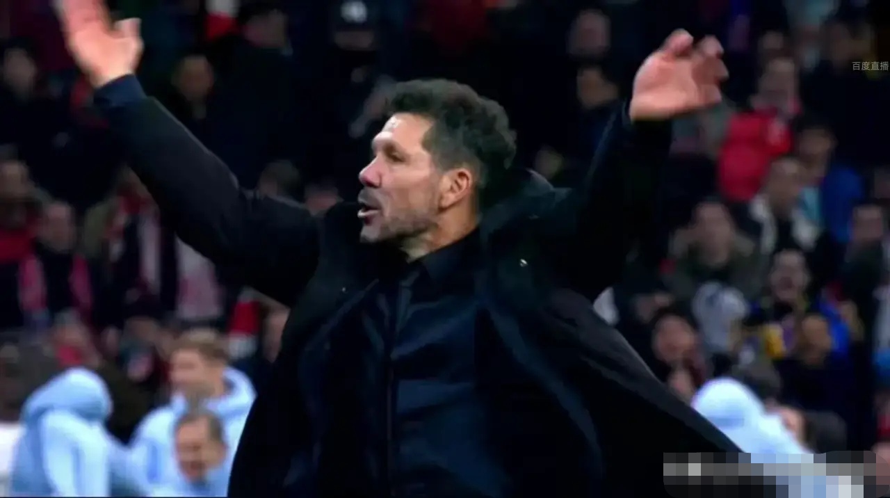 关于马德里竞技足球俱乐部主教练遭遇严重批评的信息