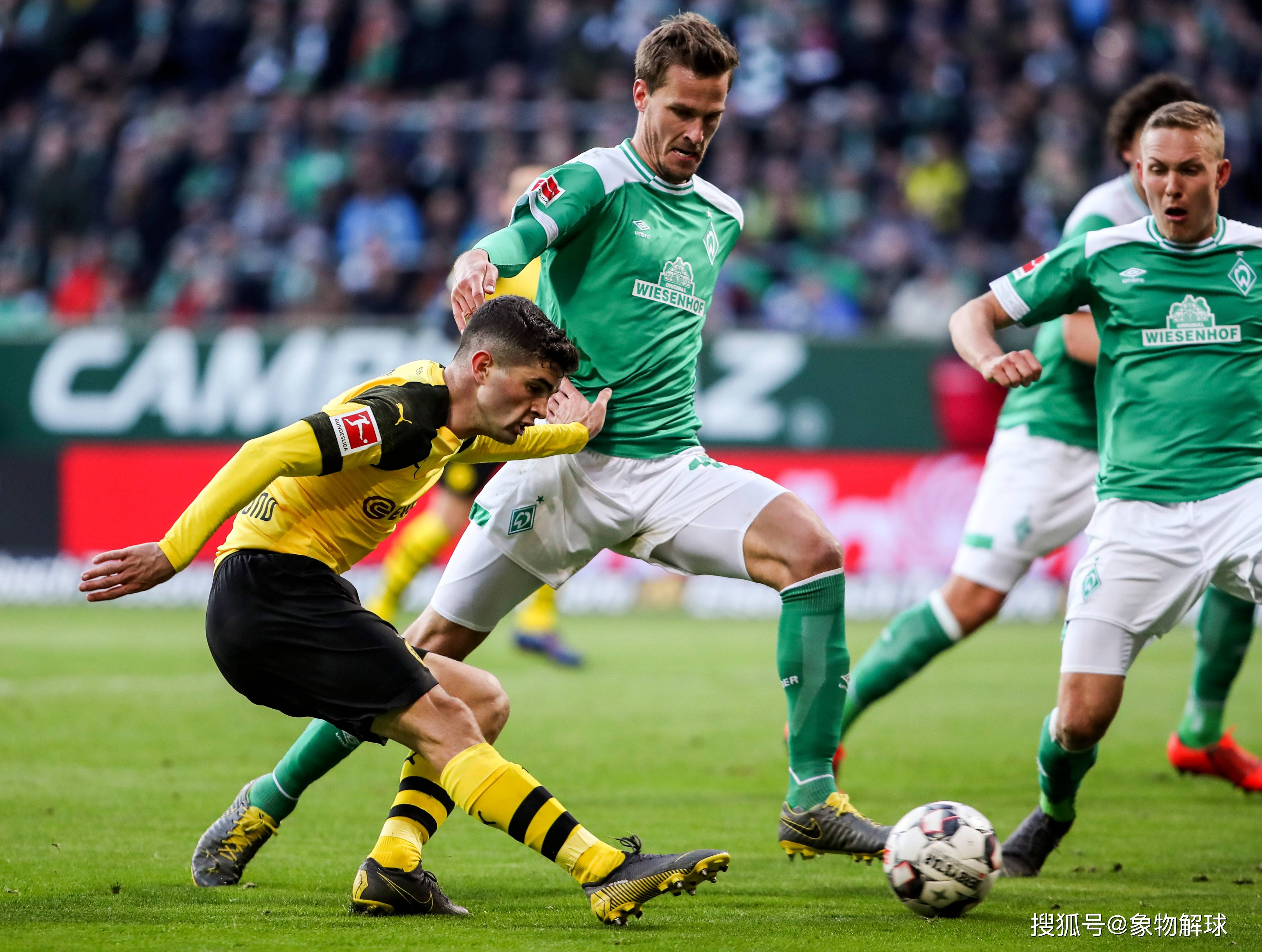 多特蒙德队客场大比分战胜对手，取得一场胜利的简单介绍