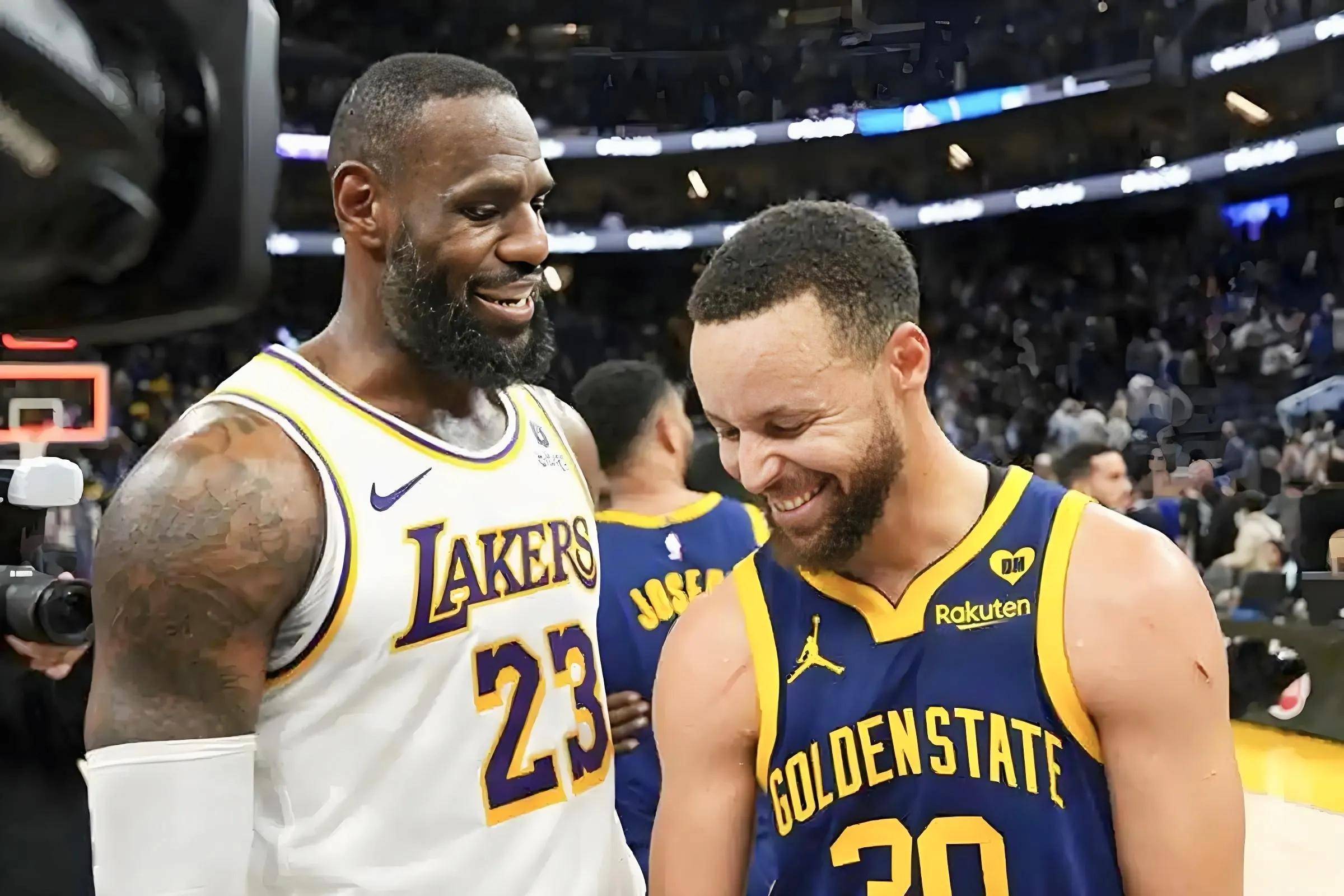 火箭客场击败湖人,追赶勇士 火箭客场击败湖人,追赶勇士