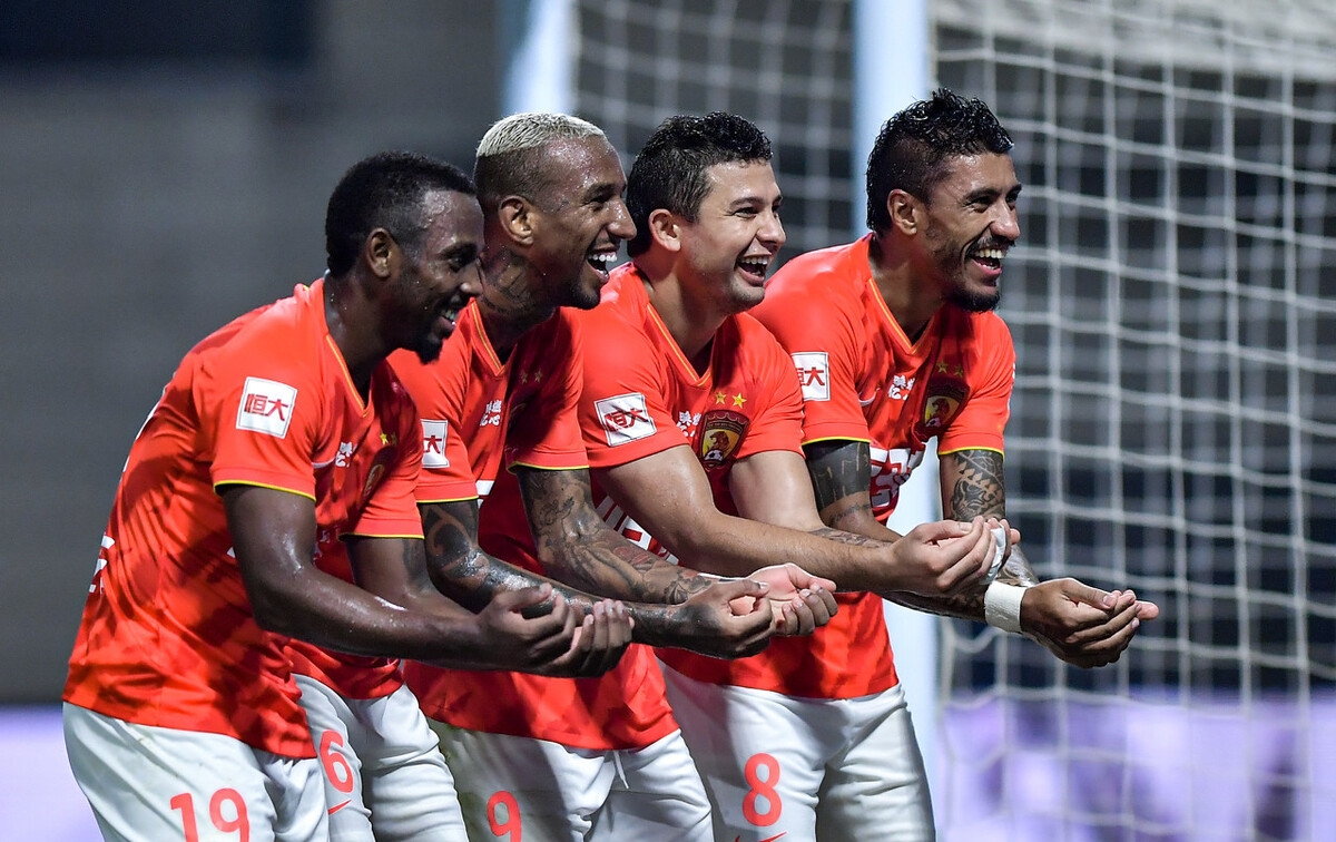 包含非洲足球联赛火热进行,多支球队争冠的词条 包含非洲足球联赛火热进行,多支球队争冠的词条