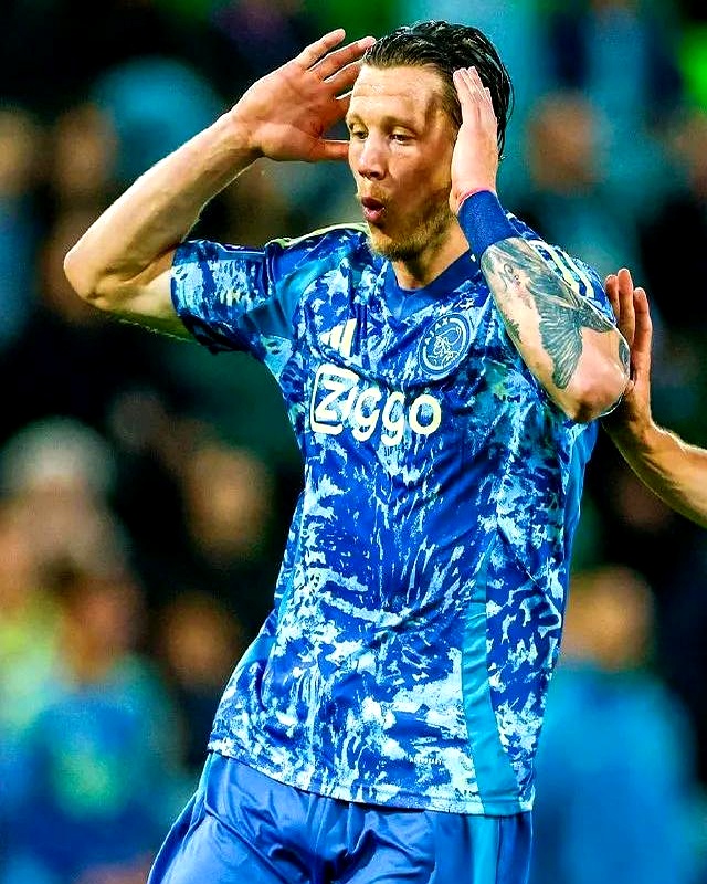 阿贾克斯遭遇惨败,荷甲球队失利出局 阿贾克斯遭遇惨败,荷甲球队失利出局