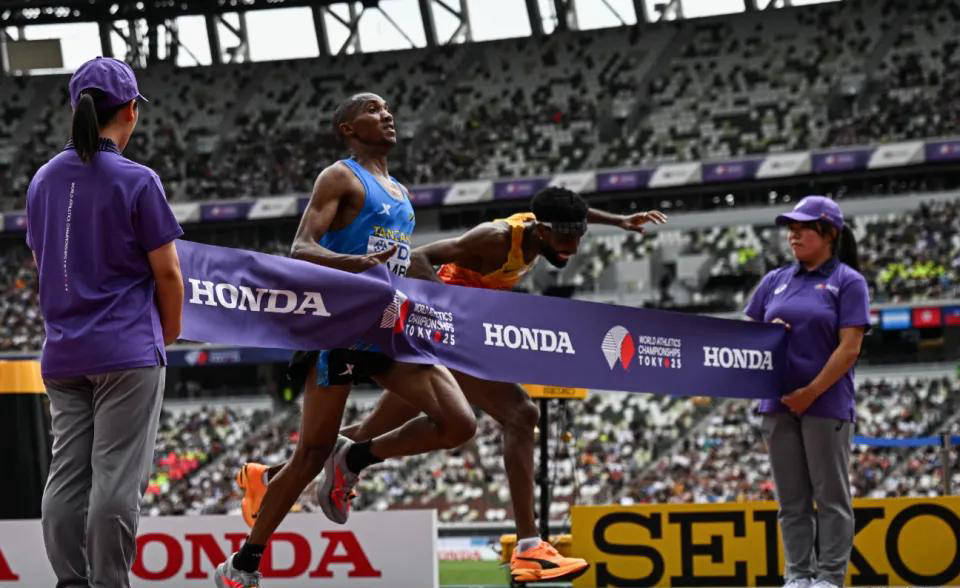 肯尼亚选手速度惊人,斩获金牌 肯尼亚选手速度惊人,斩获金牌