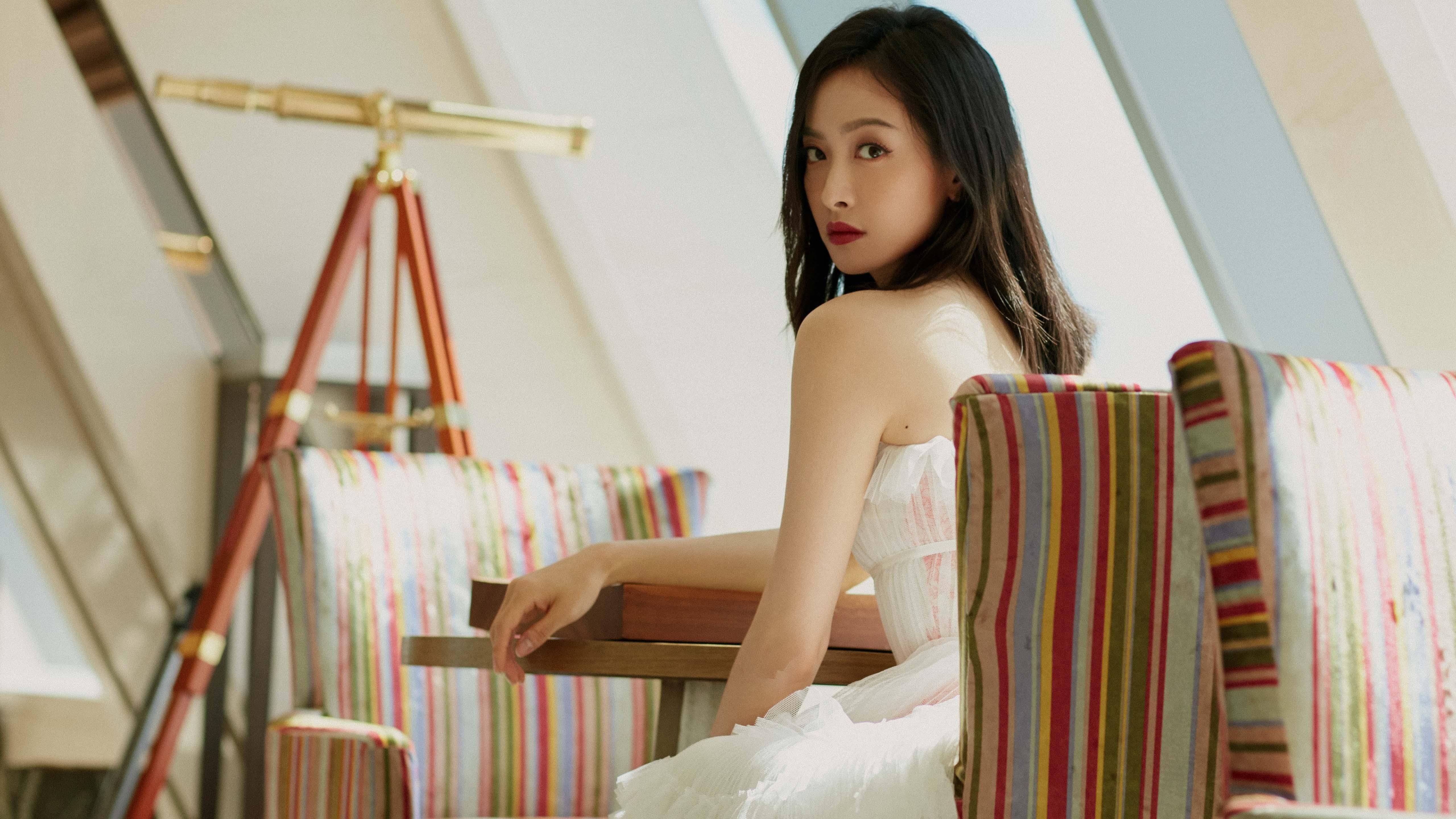 爆发之夜,伊萨克闪耀,阿尔及利亚力克安哥拉