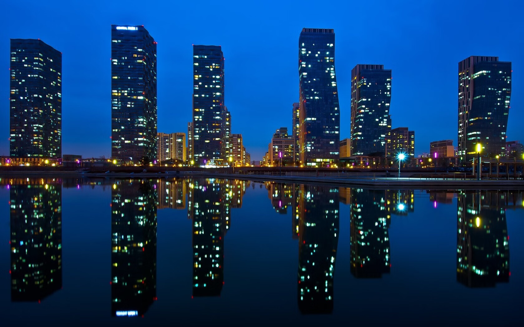 恩比德压制级发挥定调，步行者与广厦队的唯一性跨洋对决