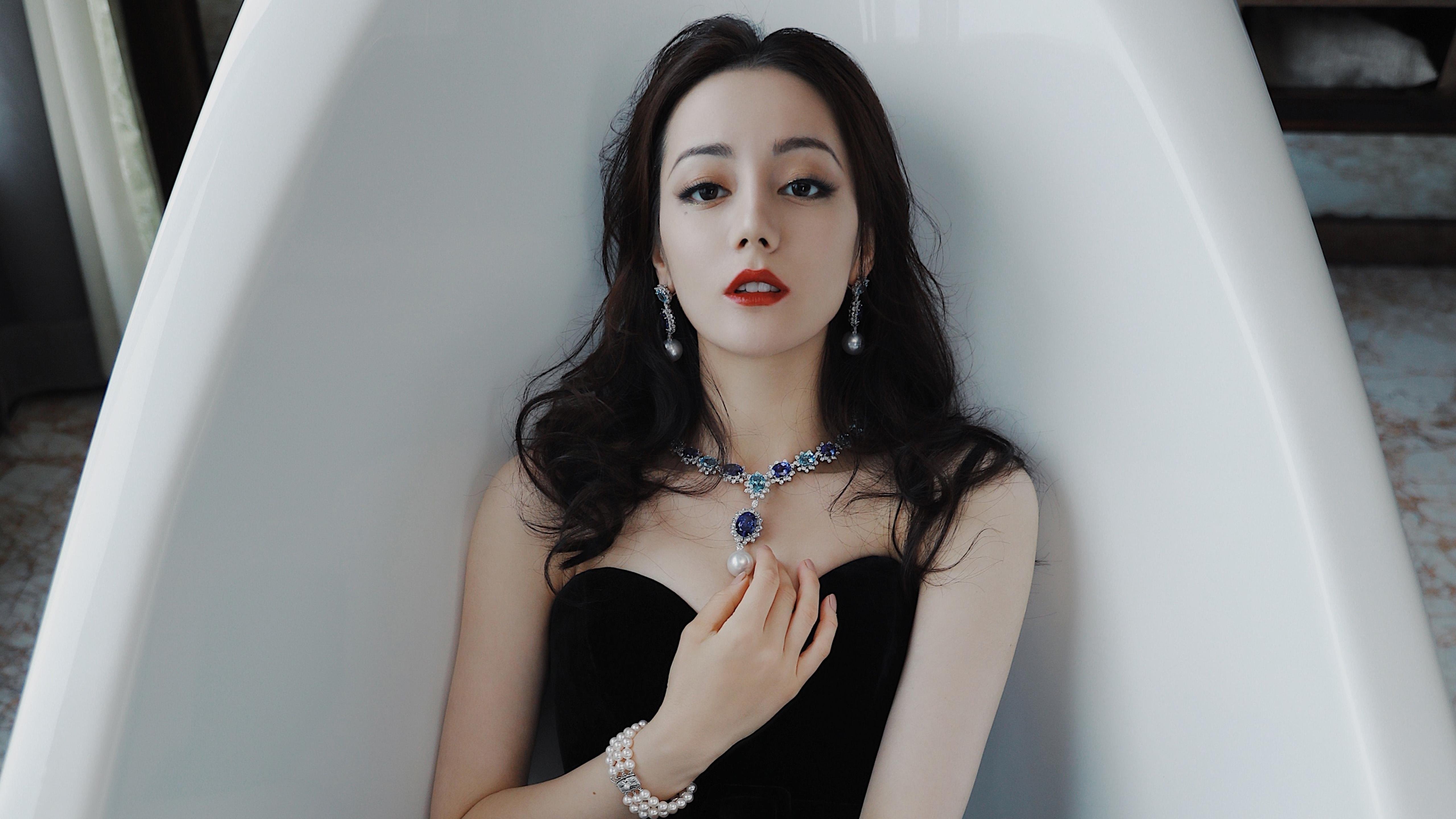 爵士末节引擎轰鸣,布伦森在F1争冠中接管比赛的篮球启示