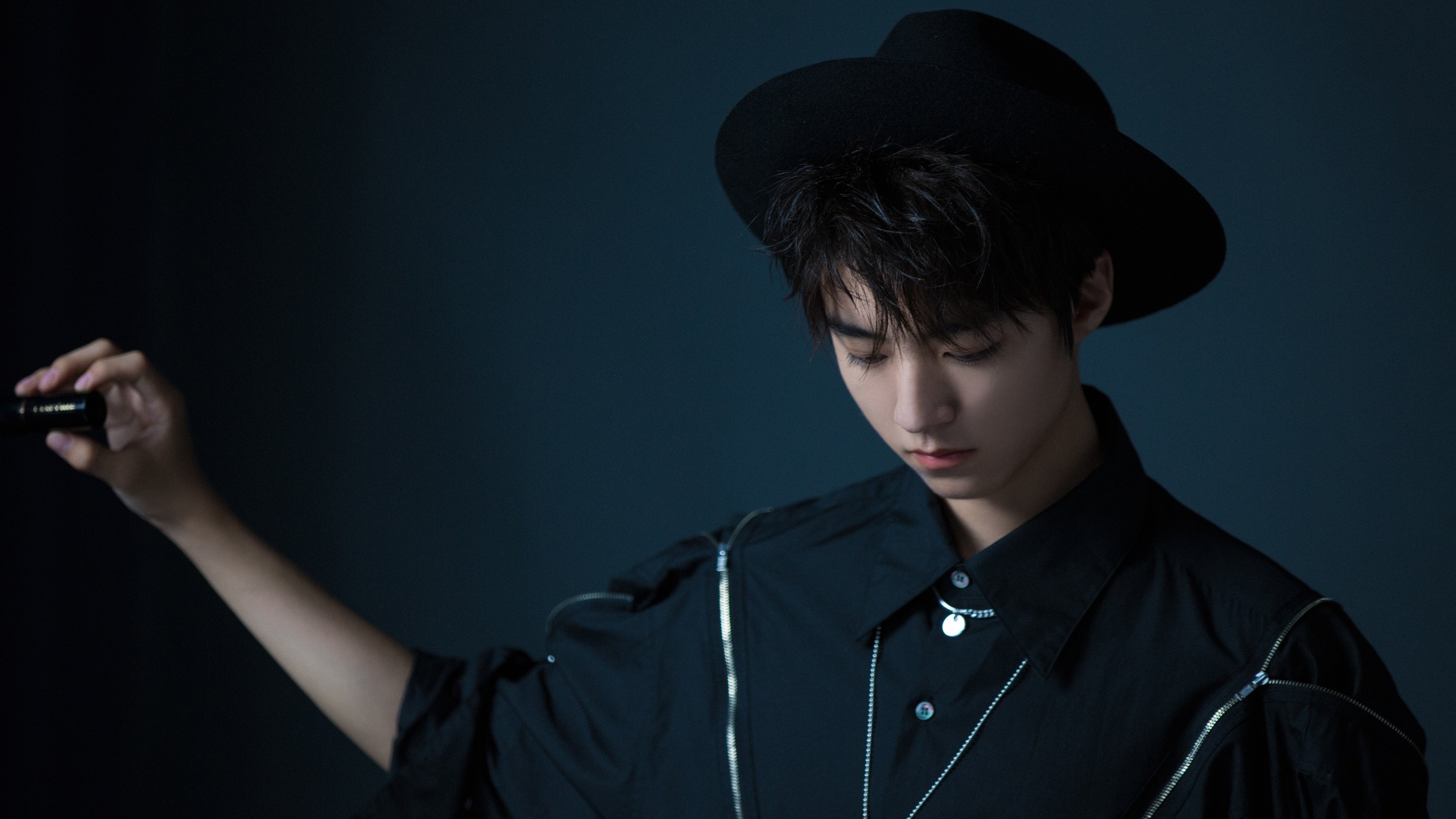 铁血红军摧枯拉朽晋级，孤独英雄斯通斯一回合定乾坤